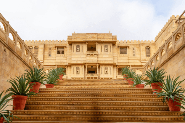 Udaipur vs Jaipur for Your Dream Wedding in 2026 — Which Royal Rajasthan Destination Wins?